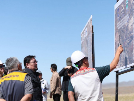 Ерөнхий сайд Г.Занданшатар замын бүтээн байгуулалтын томоохон төслүүдийн явцтай танилцах ажил үргэлжилж байна