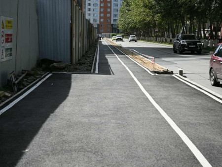 Зөвшөөрөлгүй ногоон байгууламжийг устгасан болон эзэмшил бүхий газраасаа хэтрүүлэн хашаа барьсан зөрчлийг арилгуулж байна