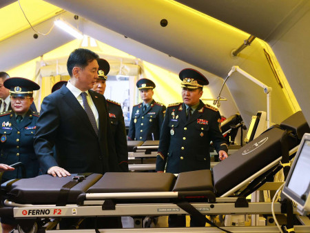 Ерөнхийлөгч У.Хүрэлсүх Цэргийн төв эмнэлэгт ажиллалаа