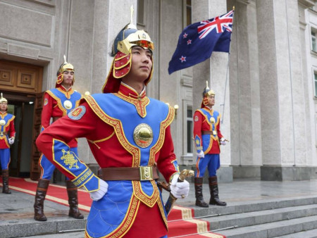 УИХ-ын дарга Д.Амарбаясгалан Шинэ Зеланд Улсын Парламентын Төлөөлөгчдийн танхимын дарга Жерард Браунли-г хүндэтгэн угтан авлаа