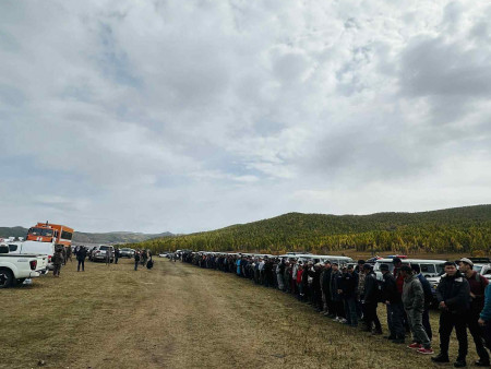 Өчигдөр эрлийн үеэр дөрвөн хүн алга болсон тул эрэлд оролцож байгаа хүмүүсийг нутгийн иргэдтэй ойр байхыг санууллаа