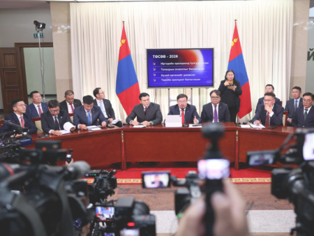 Жижиг, дунд бизнес эрхлэгчдийг дэмжиж, татварын ачааллыг бууруулна