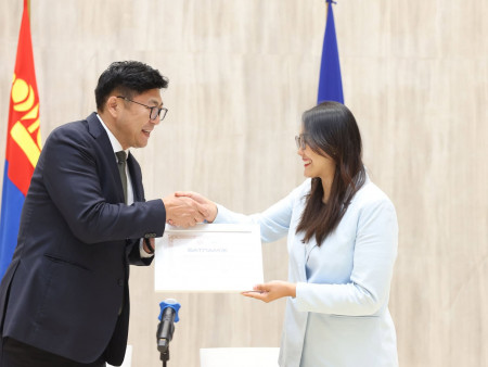 Хан-Уул дүүргийн 8 дугаар хороонд гэр хорооллын дахин төлөвлөлтийн төсөл хэрэгжүүлэгчээр “МД ТОП” ХХК-ийн Шүншиг гэгээн төсөл шалгарлаа