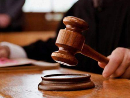 10 сартай нярайг хөнөөсөн этгээдээс 250 сая 800 мянган төгрөгийг хохирогчийн ар гэрт олгуулахаар шийдвэрлэжээ