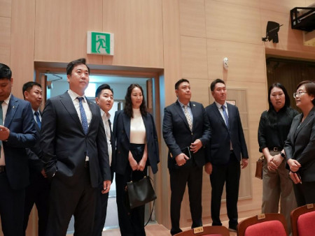 НИТХ-ын дарга А.Баяр Пусан-Улаанбаатарын соёлын өдрүүд арга хэмжээг 