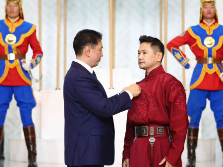 Кино урлаг үүсэж хөгжсөний 90 жилийн ойг тохиолдуулан төрийн дээд цол олголоо