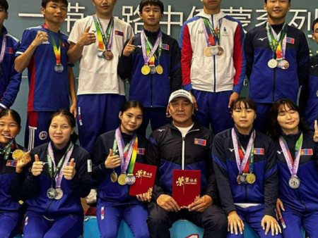 Монголын өсвөрийн боксын шигшээ баг нийт 31 медаль хүртлээ