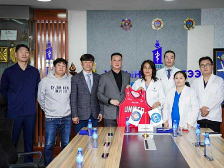 УНТЭ-ийн Үений мэс заслын тасаг анх удаа Дээд лигийн “Дархан Юнайтед“ багтай нэг жилийн гэрээ байгуулж байна