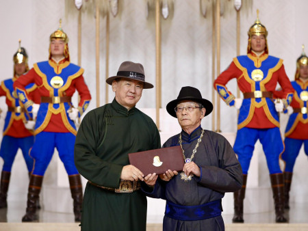 Академич Содовсүрэнгийн Нарангэрэлд “Чингис хаан” тэргүүн зэргийн одон хүртээлээ