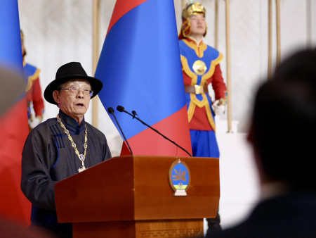 “Чингис хаан” тэргүүн зэргийн одонт, академич С.Нарангэрэл төр, ард түмэндээ талархал илэрхийллээ