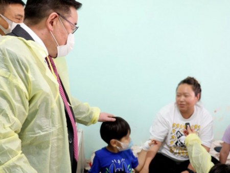 Г.Занданшатар: Засгийн газрын нөөц хөрөнгөөс эмч, эмнэлгийн ажилтнуудын илүү цагийн урамшуулалд зориулж нэг тэрбум төгрөг гаргана