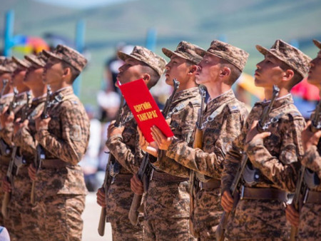 Хугацаат цэргийн алба хаагчид энэ сарын 29-ний өдөр цэргийн тангараг өргөнө