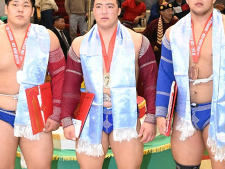 Үндэсний бөхийн өсвөр үе, залуучуудын улсын аваргууд тодорлоо