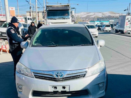 Тээврийн хэрэгслийн улсын дугааргүй замын хөдөлгөөнд оролцвол торгож, хариуцлага тооцно