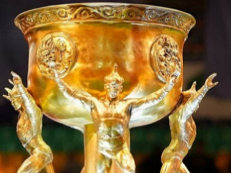 Алтан цомын барилдаанд Хамаг Монгол баг эхний ялалтаа авлаа