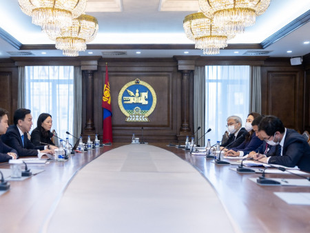 Н.Учрал: 18 сараар тэтгэврийн зээл авсан ахмадуудын зээлийн хугацааг 36 сар хүртэл сунгахаар ойлголцлоо