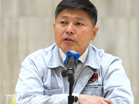 Х.Нямбаатар: Би “Хэн хамгийн сайн ажилласан бэ“ гэх санал асуулгаас нэрээ татаж байна