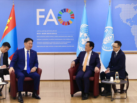 Ерөнхийлөгч У.Хүрэлсүхэд НҮБ-ын Хүнс, хөдөө аж ахуйн байгууллагын Ерөнхий захирал бараалхлаа