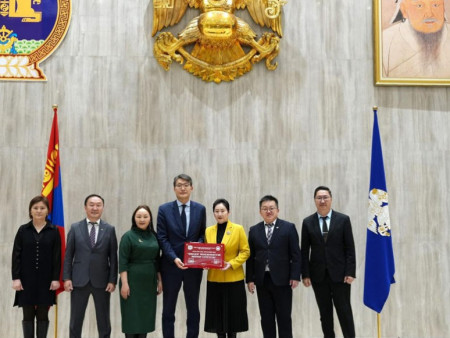 Нийслэлийн шилдэг менежменттэй ментор сургууль, цэцэрлэгт индексийн урамшуулал олголоо