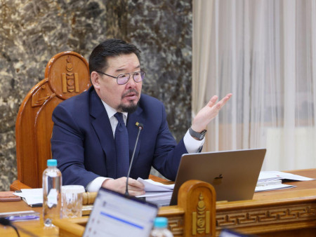 Төсвийн хөрөнгөөр шинэ жил, байгууллага болон салбарын ой тэмдэглэх зэрэг олон нийтийн арга хэмжээ зохион байгуулахгүй байхыг үүрэг болголоо