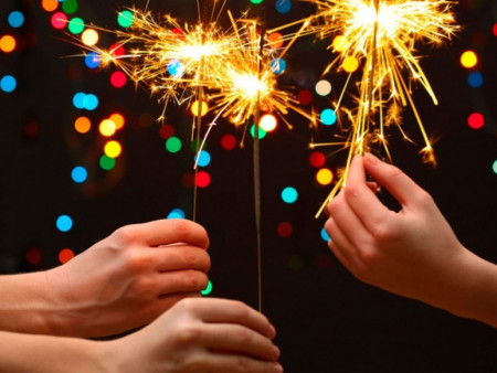 енгалын гал цацраад дууссан ч төмөрт нь 5-6 секундын турш цогшил байдаг