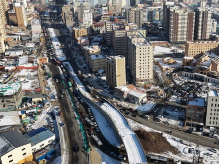 Толгойтын замыг Ард Аюушийн өргөн чөлөөтэй холбосон 3.9 км авто замыг ашиглалтад орууллаа