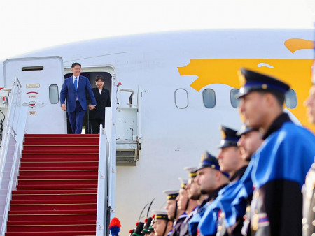 Ерөнхийлөгч У.Хүрэлсүх төрийн айлчлал хийхээр Бүгд Найрамдах Итали Улсад хүрэлцэн ирлээ