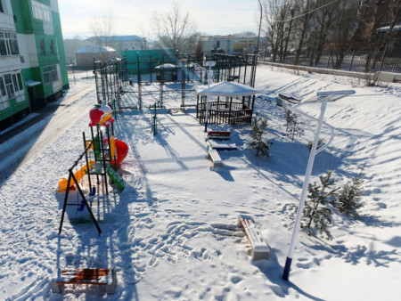 Налайх дүүрэгт 1579 ам.метр талбайд тохижилт хийжээ