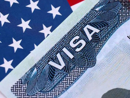 АНУ Монгол Улсын иргэдийн цагаачлалын виз олголтыг тодорхойгүй хугацаагаар зогсоолоо