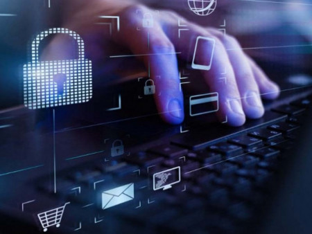 СЭРЭМЖЛҮҮЛЭГ: Аялалд явах зорилгоор бусад руу мөнгө шилжүүлж залилуулсан 2 гомдол мэдээлэл бүртгэгджээ