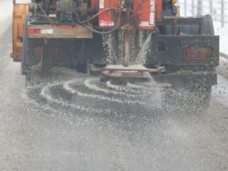 БГД-ийн нийтийн эзэмшлийн зам, талбайг 24 машин техник, 183 хүний бүрэлдэхүүнтэй цэвэрлэж байна