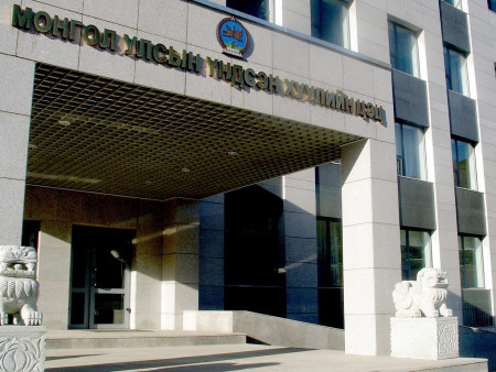 Сонгуулийн зардлын данс, тайлангийн заалтаар маргаан үүсгэжээ