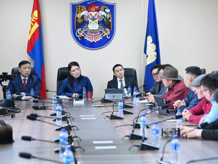 Өв соёлоо хамгаалж, морин уралдааныг нэгдсэн стандарттай болгох асуудлаар уяачдын төлөөлөлтэй уулзлаа