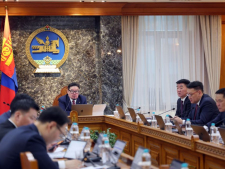 Төрийн байгууллага, албан тушаалтан мэдээллийг албаны нууцад хамааруулдаг байсныг цэгцлэхээр боллоо