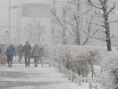 Яг одоо орж буй цас 23.00 цаг хүртэл үргэлжлэн орно