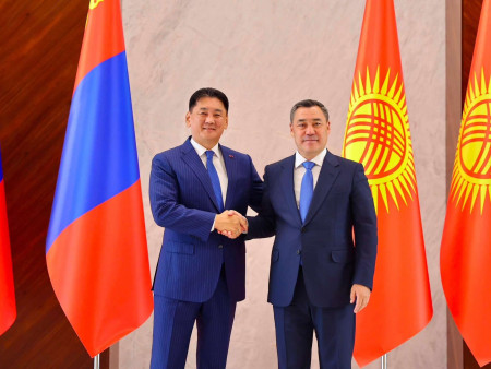 Ерөнхийлөгч У.Хүрэлсүх Киргизийн Ерөнхийлөгч С.Жапаровтай уулзлаа