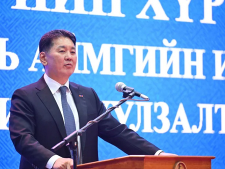 Ерөнхийлөгч У.Хүрэлсүх Дорноговь аймгийн иргэдтэй уулзав