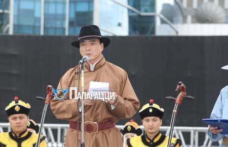 “Дээлтэй Монгол” наадмын нээлтээр С. Амарсайхан