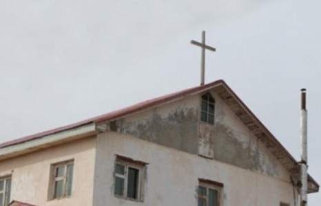 Дарханы зургаан сүмийг хаах санал гаргажээ