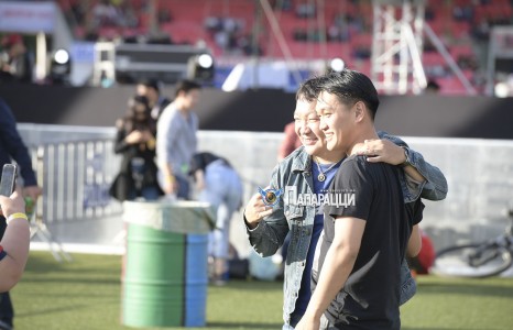 Г. Ганхүүгээс сурах зүйл их бий