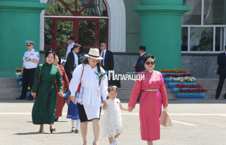 Үндэсний баяраар М. Билэгт гишүүн