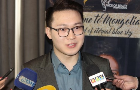 Ж.Анхбаяр: “Miss Universe”-ын ялагчтай 10 мянган ногооноор дотно уулзаж болох уу гэсэн