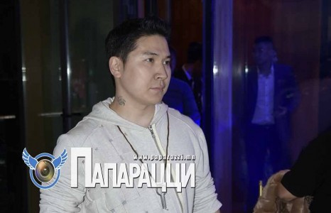 Нарандэлгэр Шоу ертөнцөд