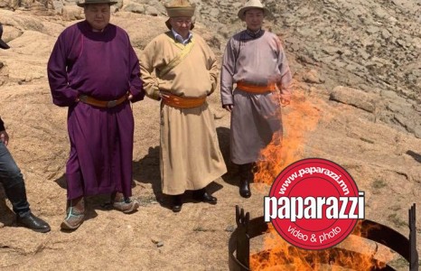 News paparazzi: “Фортуна” Н.Батбаяр нар Булган уулын өвөрт гал тахижээ