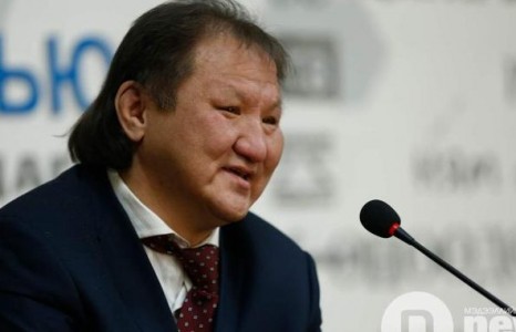 Арго багш тэнгэрт дэвшжээ