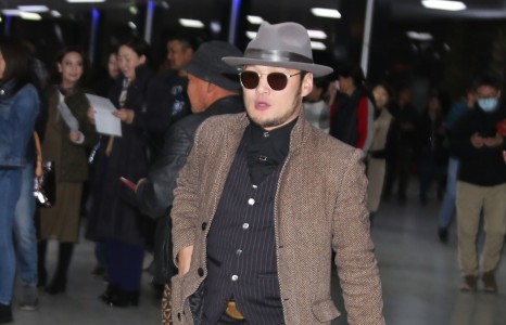 Томчуудаа тоогдсон Жижигээ жирийж явна