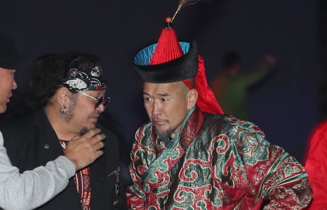 “Явдаг үзмэр” Амараа яалт ч үгүй ганган