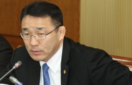 Д.СУМЪЯАБАЗАР САЙД НЭР ТӨРД ХАЛДСАН ГЭДЭГ ҮНДЭСЛЭЛЭЭР С.ЭРДЭНИЙГ ШҮҮХЭД ӨГЧЭЭ