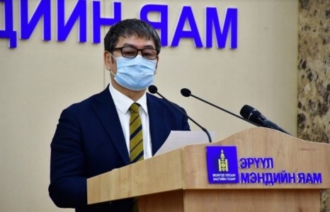 News paparazzi: Д.Нямхүү: Алтанбулагийн боомтоор дамжин ирсэн 18 хүнд коронавирус илэрлээ