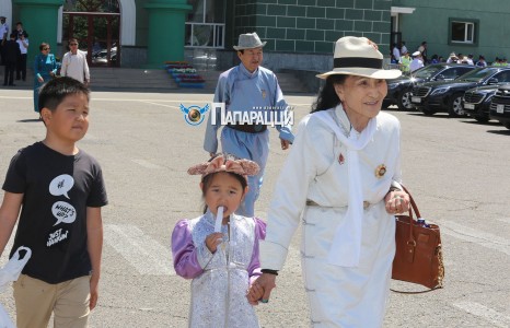 УИХ-ын дарга асан Д. Дэмбэрэл төрдөө зүтгэж байгаа юу